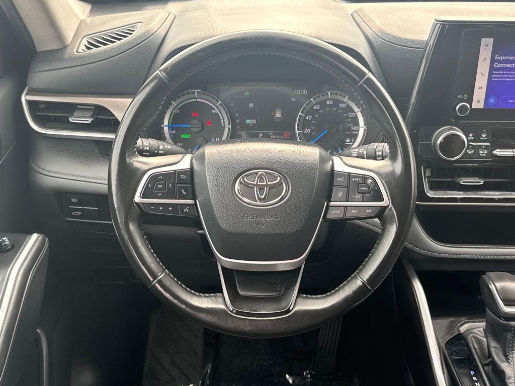 used 2024 Toyota Highlander Hybrid car, priced at $41,058