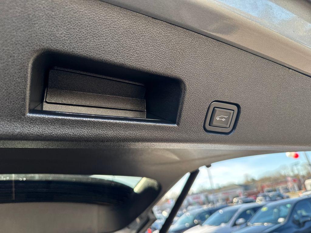 used 2024 GMC Acadia car, priced at $45,498