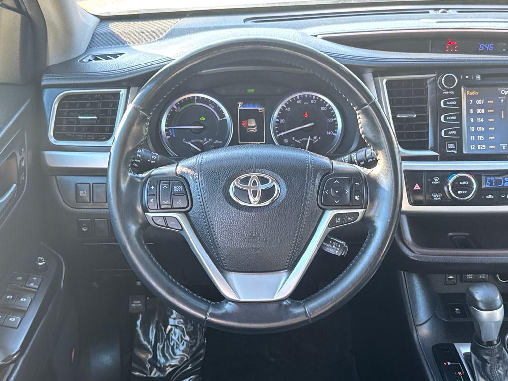 used 2018 Toyota Highlander Hybrid car, priced at $28,498