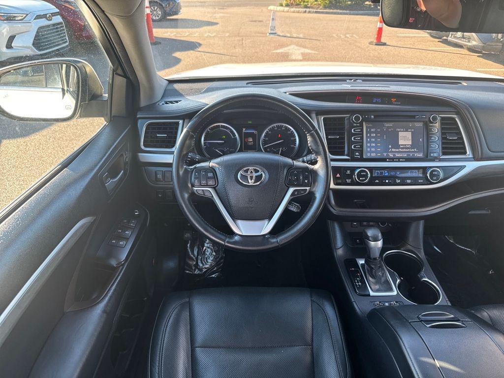 used 2018 Toyota Highlander Hybrid car, priced at $28,498
