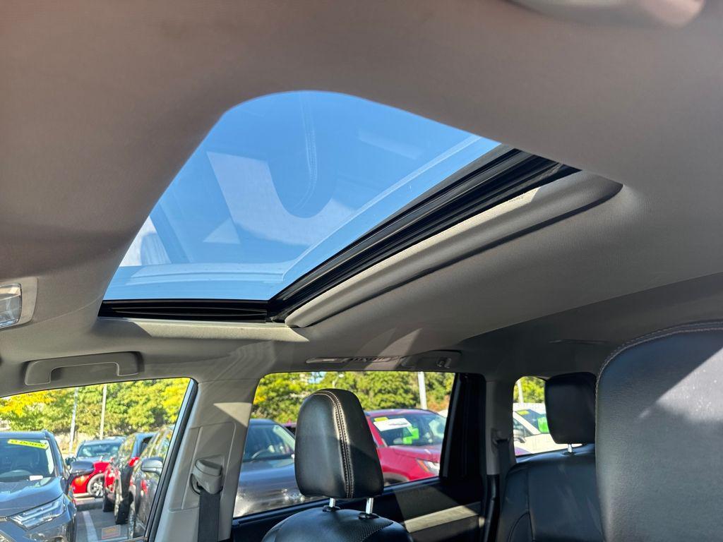used 2018 Toyota Highlander Hybrid car, priced at $28,498