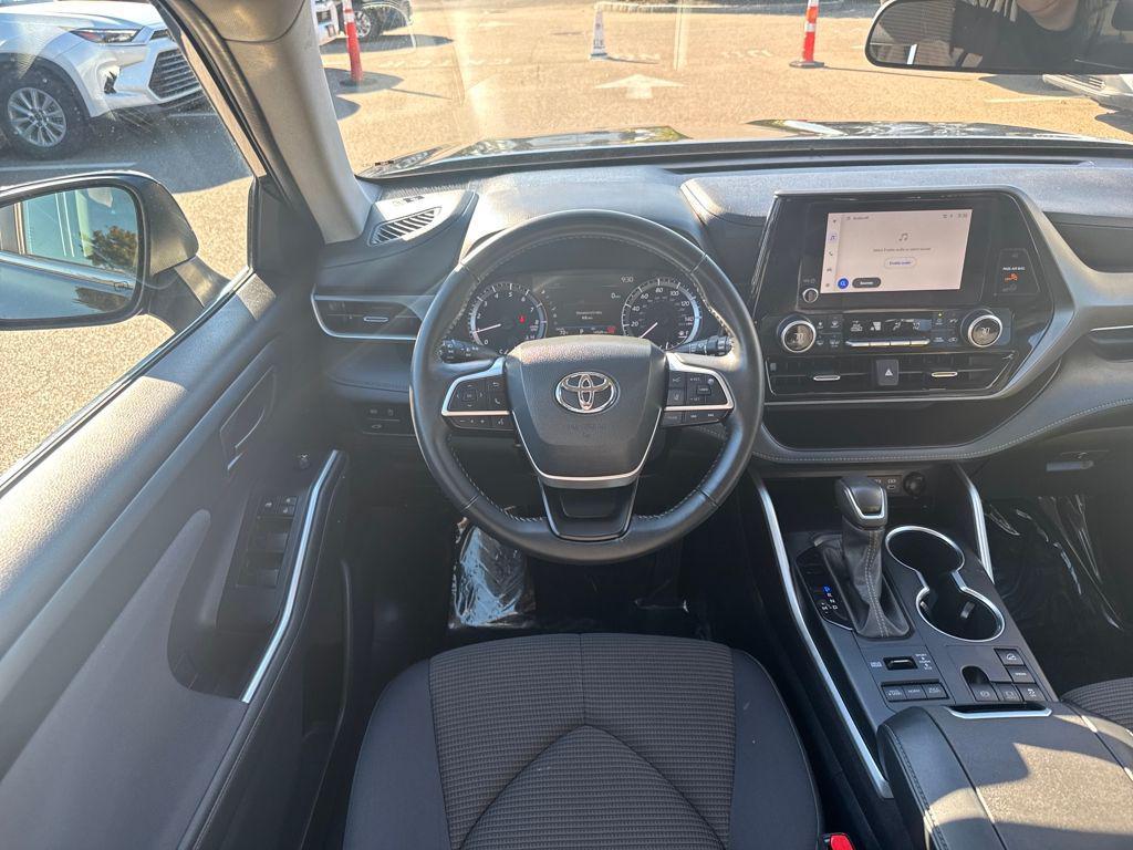 used 2024 Toyota Highlander car, priced at $42,249
