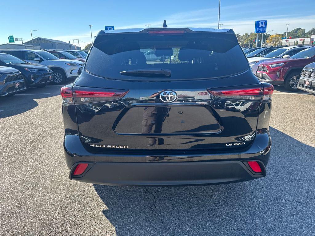 used 2024 Toyota Highlander car, priced at $42,249