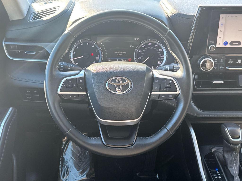 used 2024 Toyota Highlander car, priced at $42,249