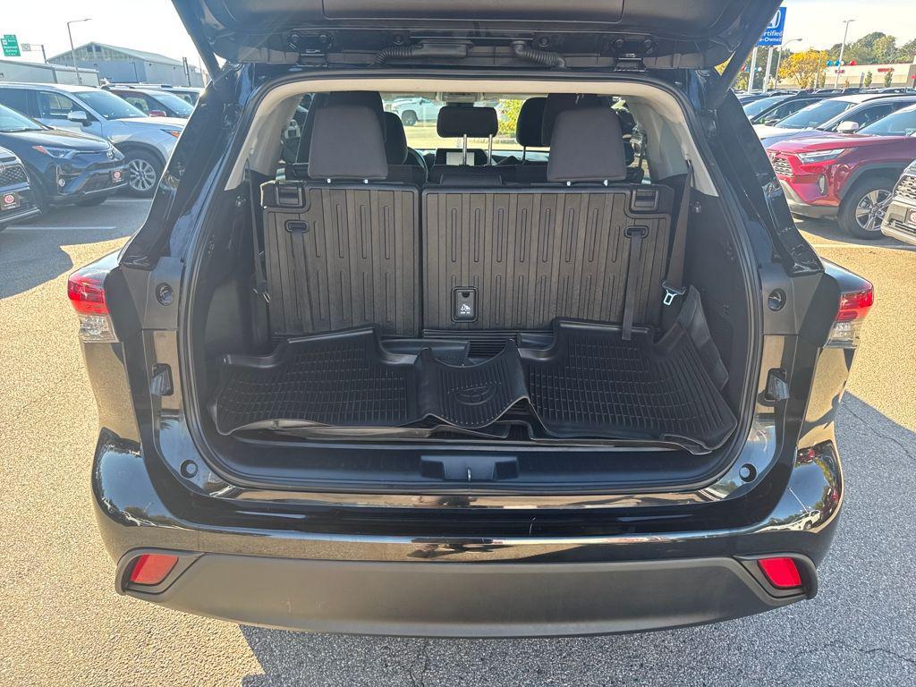 used 2024 Toyota Highlander car, priced at $42,249