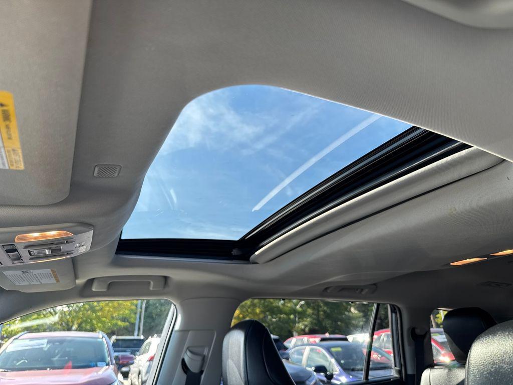 used 2022 Toyota Highlander car, priced at $37,489