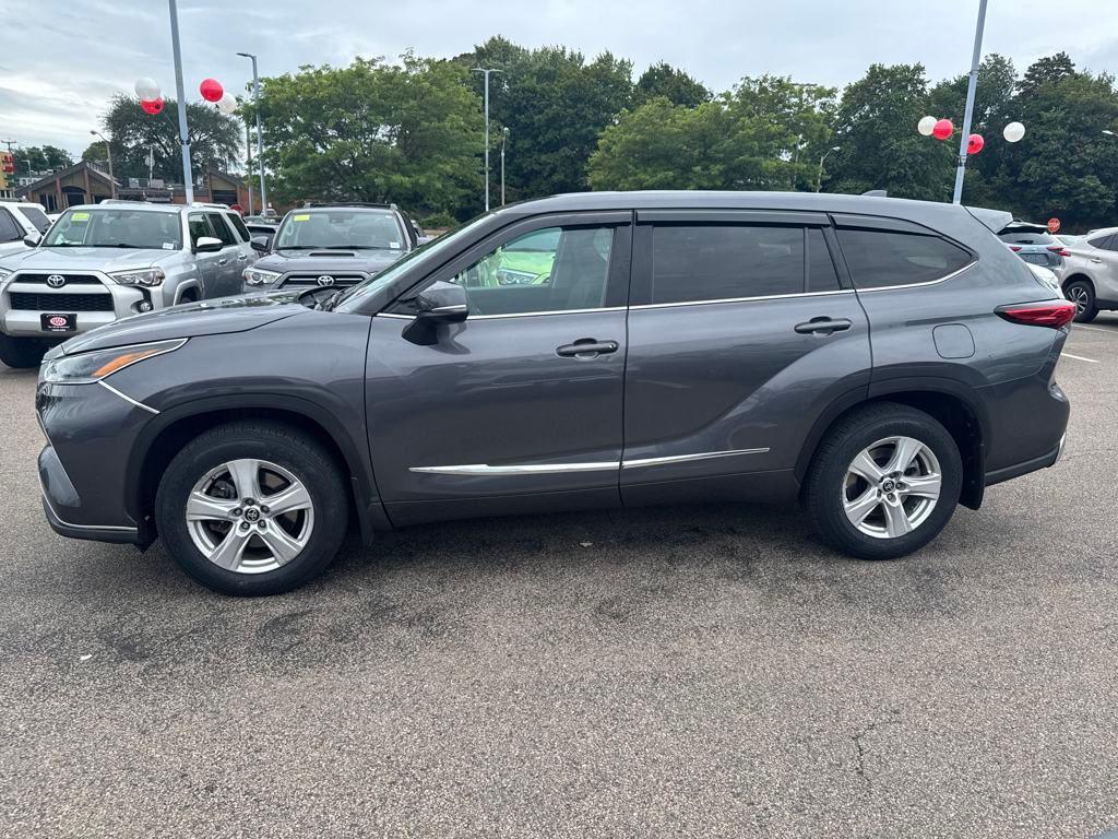 used 2021 Toyota Highlander car, priced at $29,748