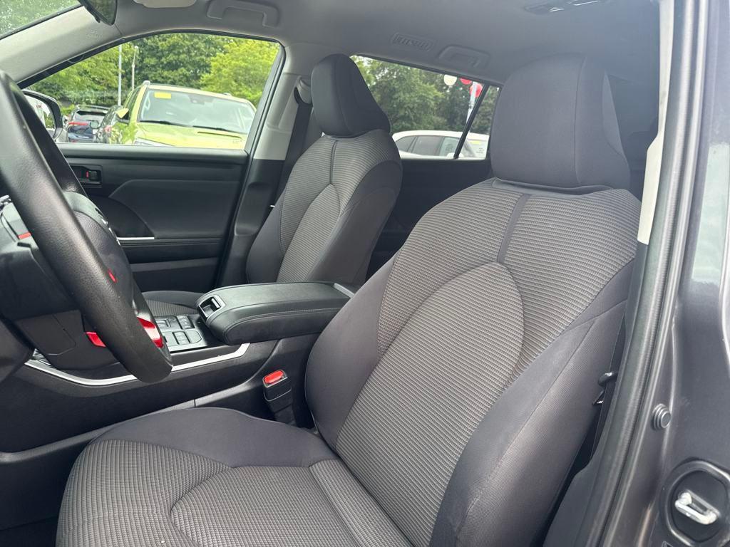 used 2021 Toyota Highlander car, priced at $29,748