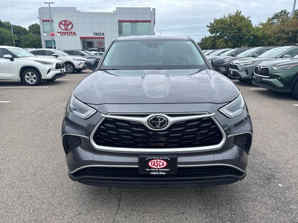 used 2021 Toyota Highlander car, priced at $29,748