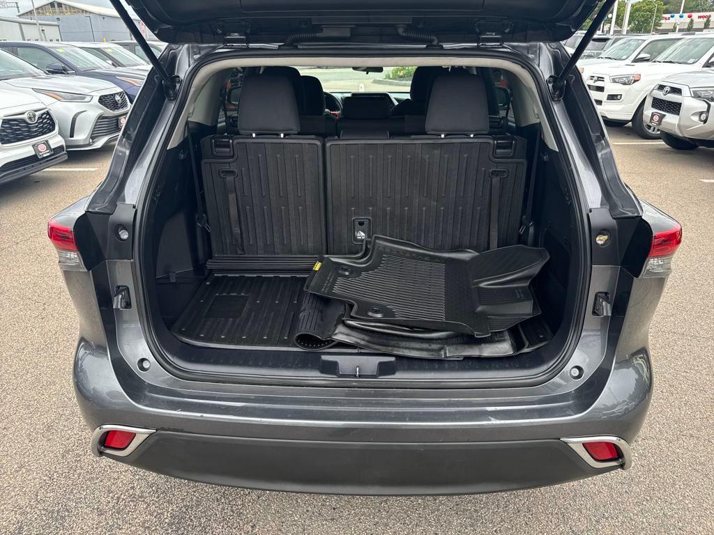 used 2021 Toyota Highlander car, priced at $29,748