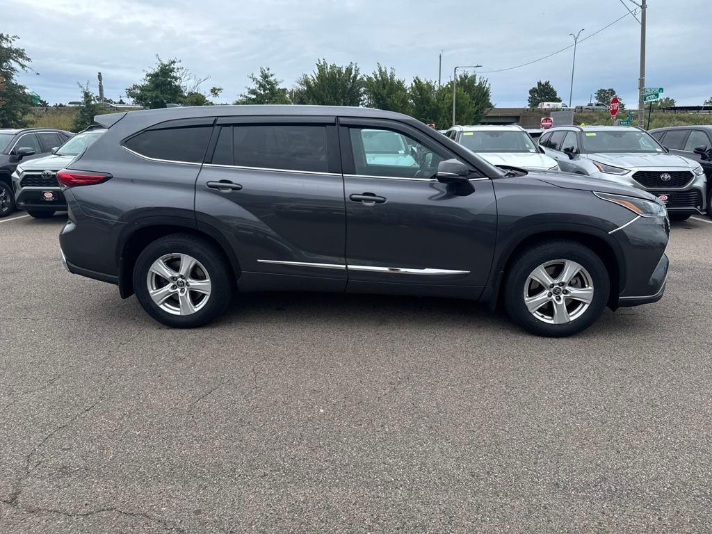 used 2021 Toyota Highlander car, priced at $29,748