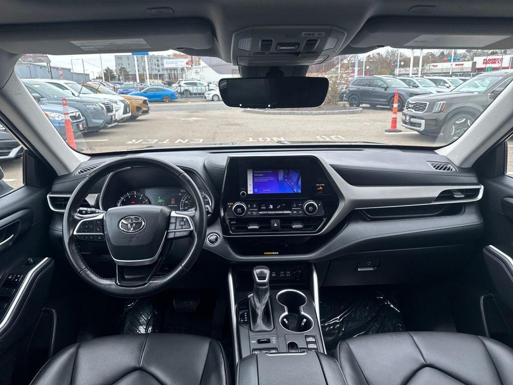 used 2023 Toyota Highlander car, priced at $38,731