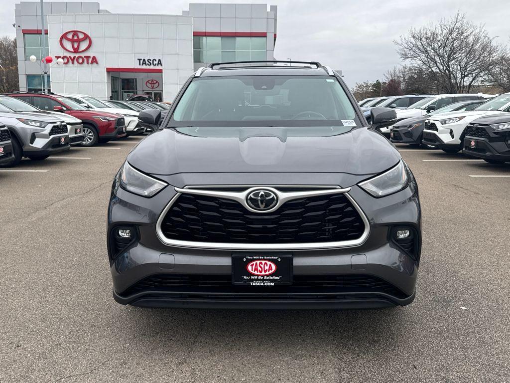 used 2023 Toyota Highlander car, priced at $38,731