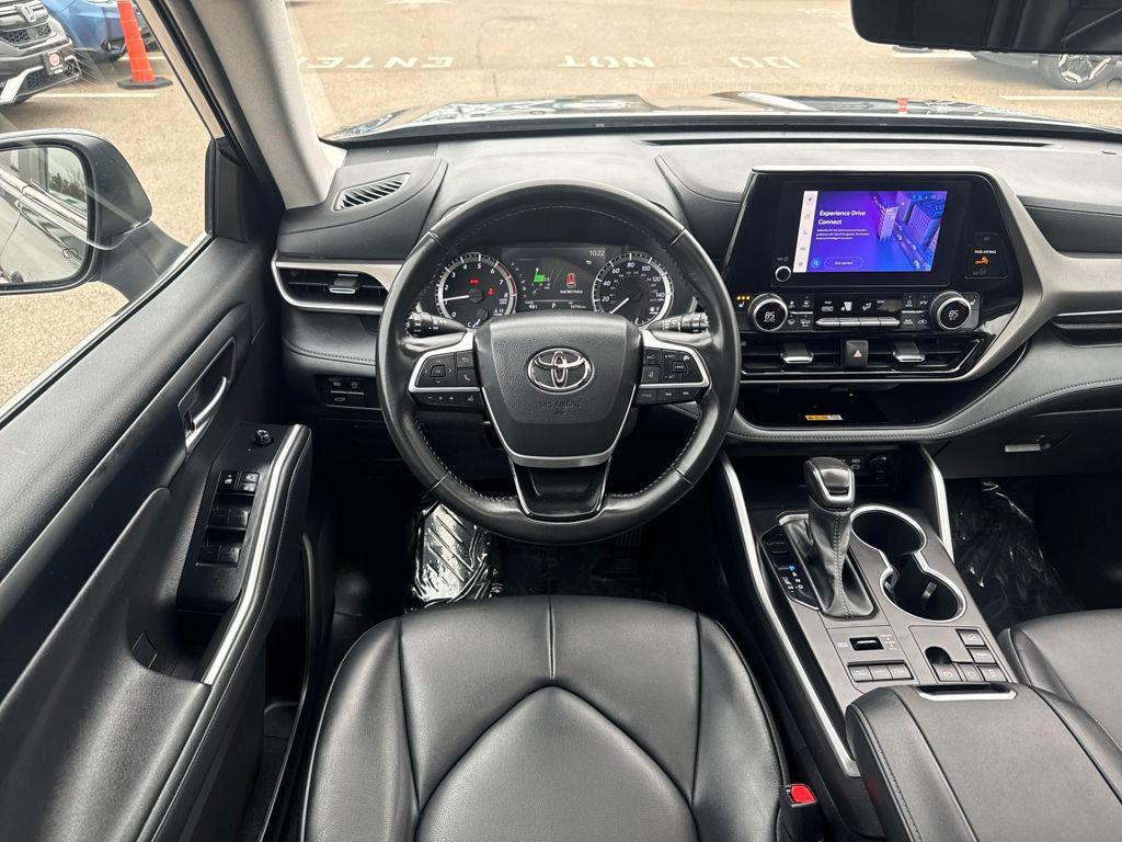 used 2023 Toyota Highlander car, priced at $38,731