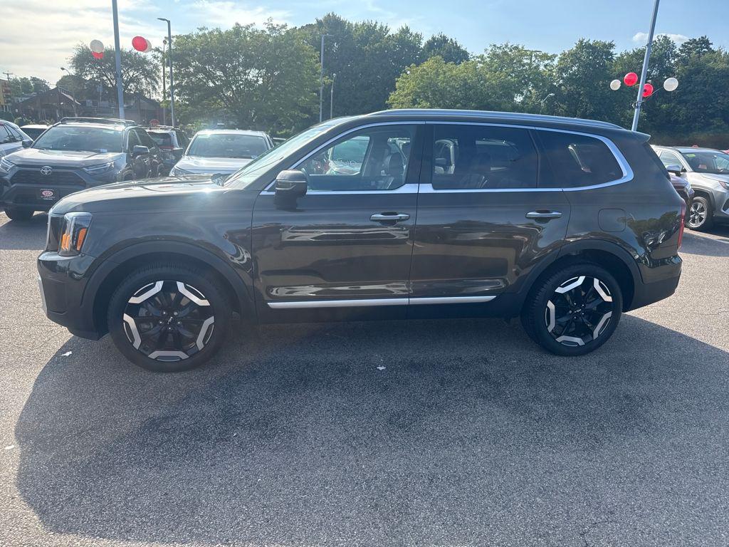 used 2024 Kia Telluride car, priced at $40,498