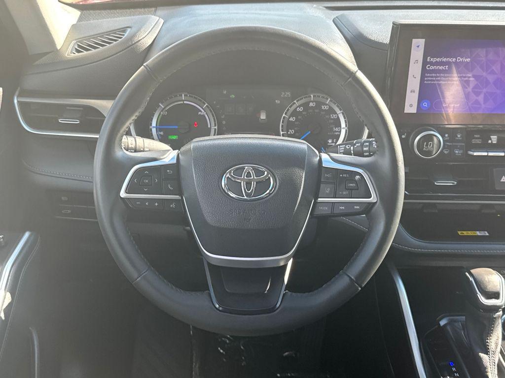 used 2024 Toyota Highlander Hybrid car, priced at $48,498