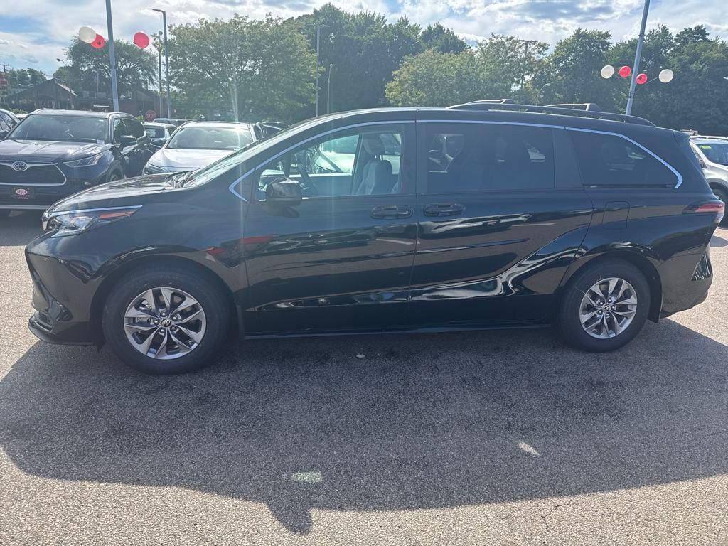 used 2022 Toyota Sienna car, priced at $39,992