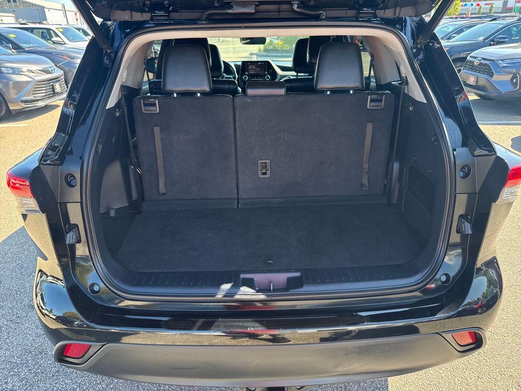 used 2020 Toyota Highlander car, priced at $29,998