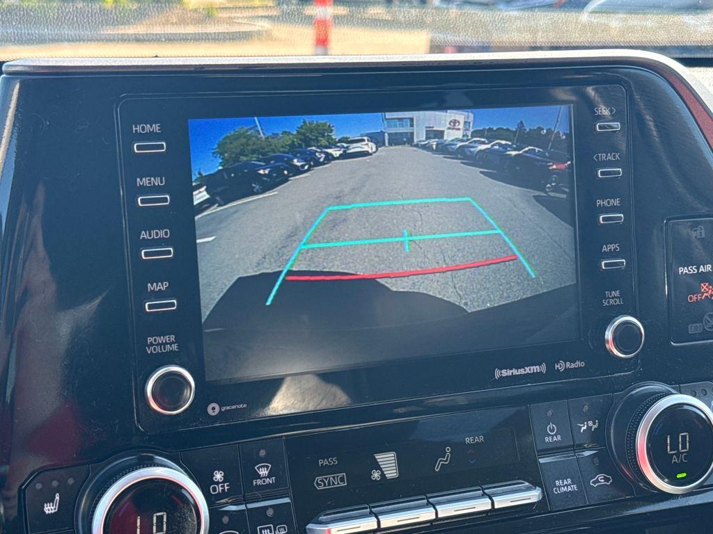 used 2020 Toyota Highlander car, priced at $29,998