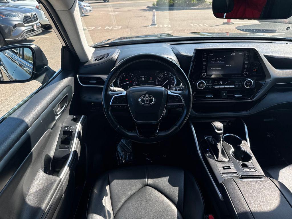 used 2020 Toyota Highlander car, priced at $29,998