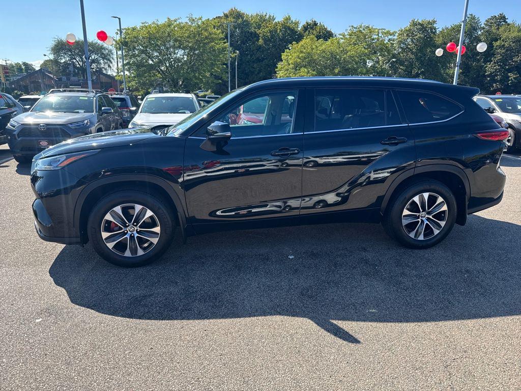 used 2020 Toyota Highlander car, priced at $29,998