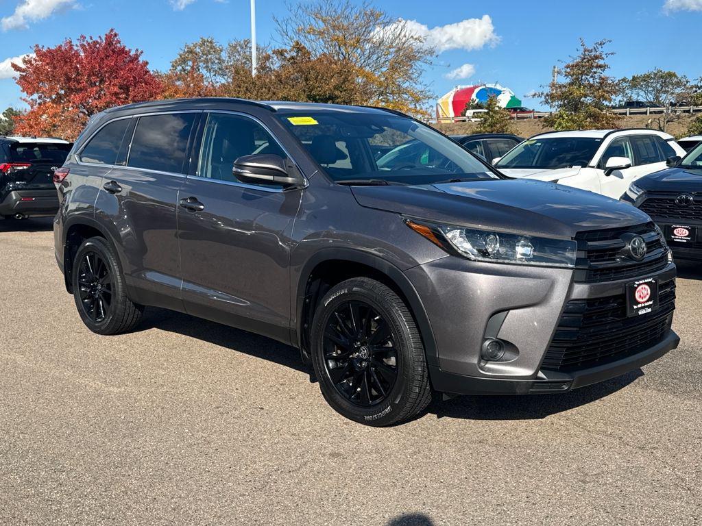 used 2019 Toyota Highlander car, priced at $26,489