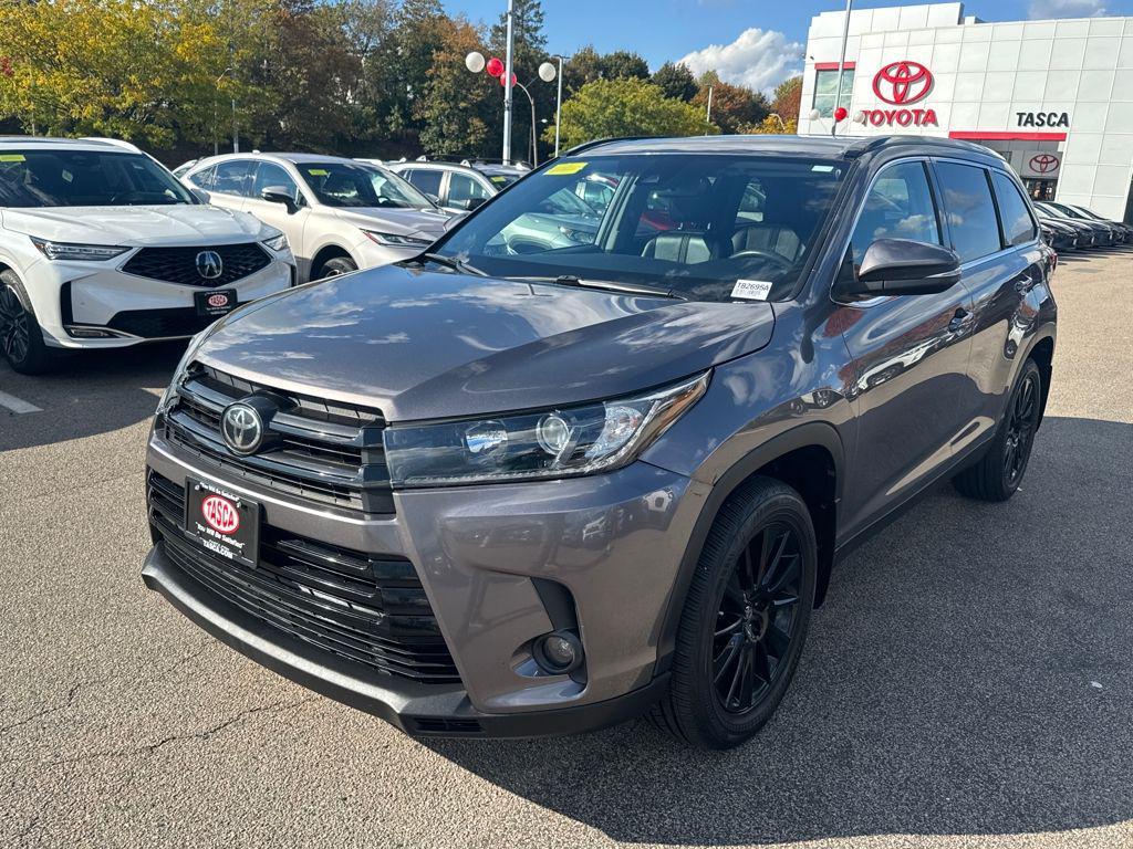 used 2019 Toyota Highlander car, priced at $26,489