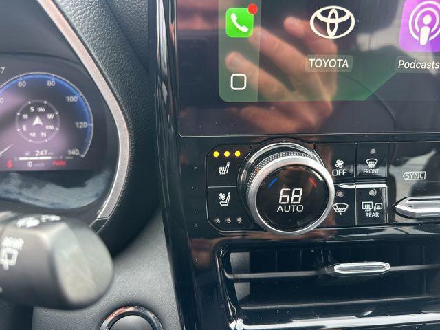 used 2023 Toyota Highlander car