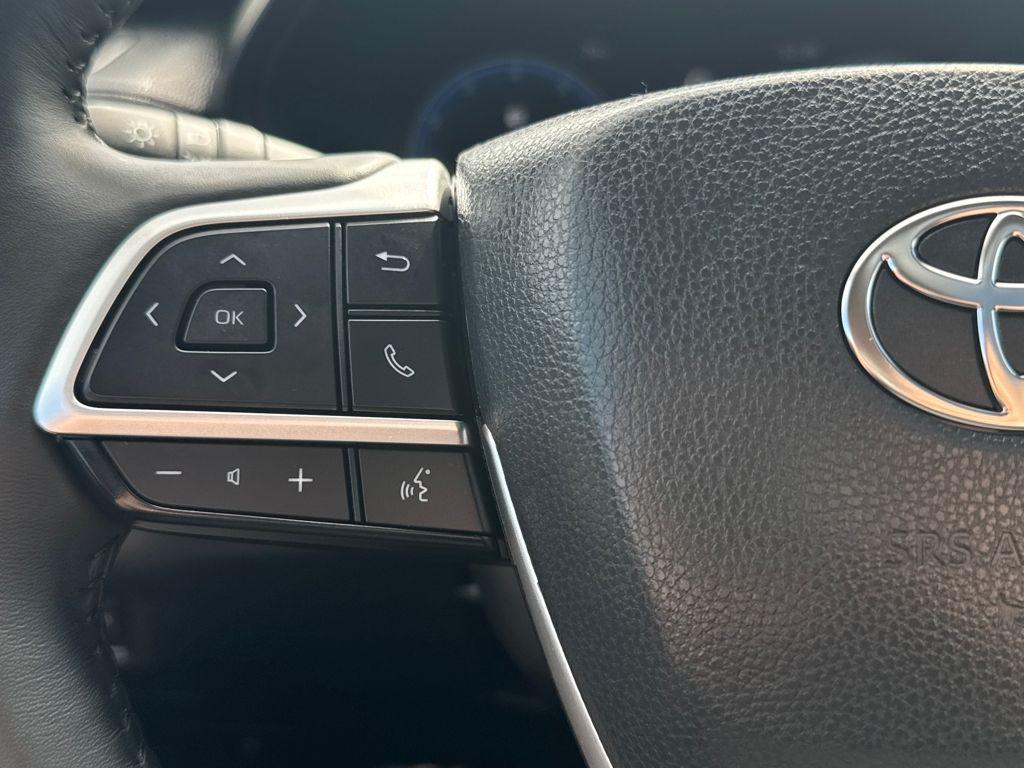 used 2025 Toyota Grand Highlander car, priced at $55,998