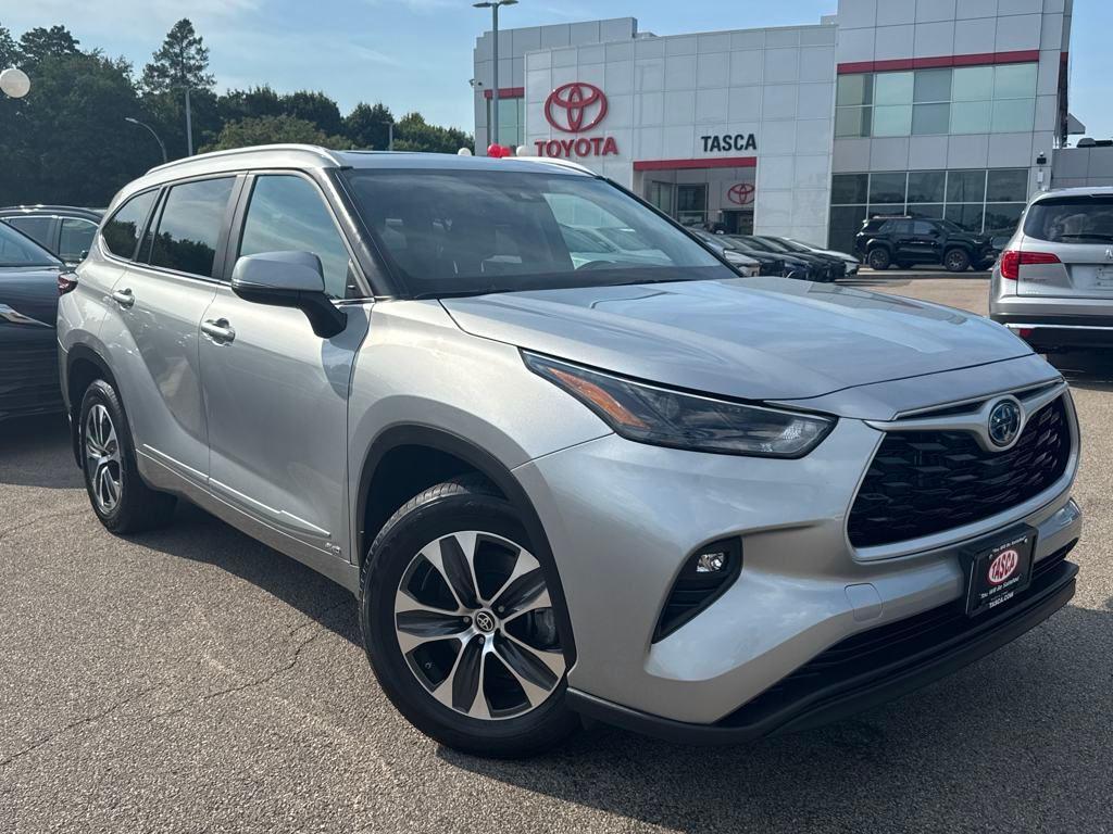 used 2024 Toyota Highlander Hybrid car, priced at $45,763