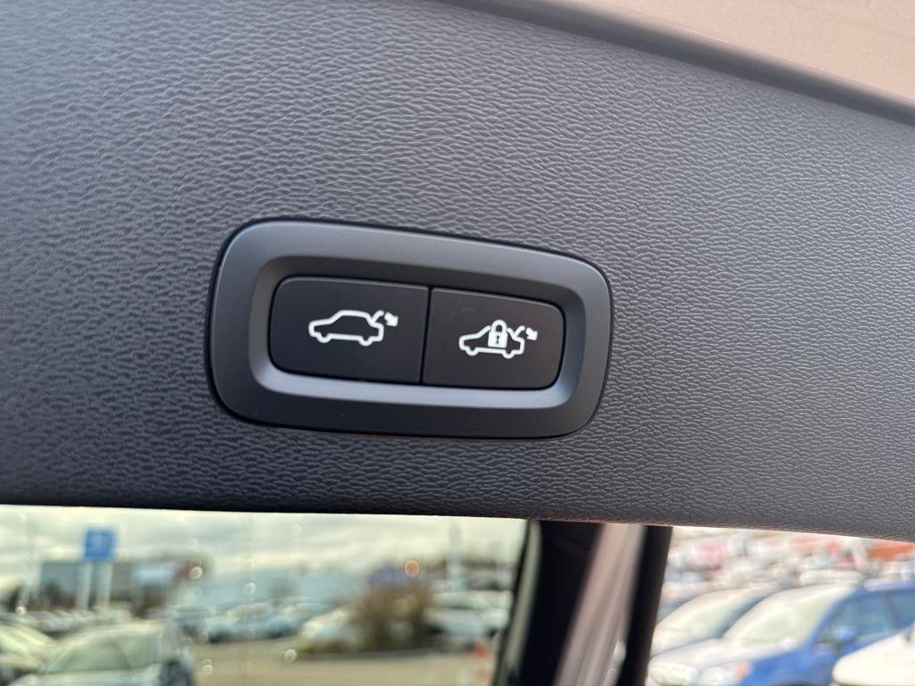 used 2023 Volvo C40 Recharge Pure Electric car, priced at $32,039