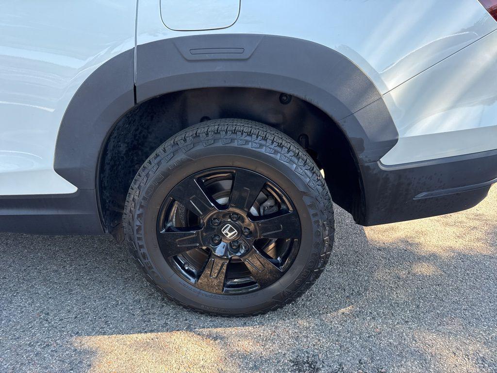 used 2022 Honda Pilot car, priced at $35,999