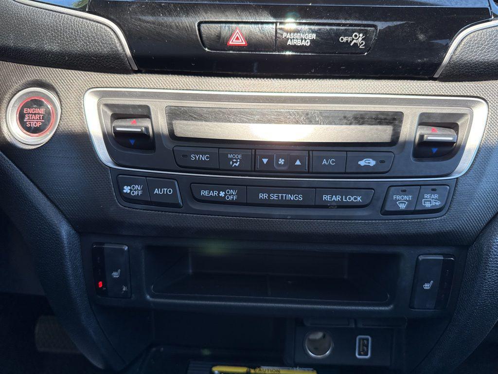 used 2022 Honda Pilot car, priced at $35,999