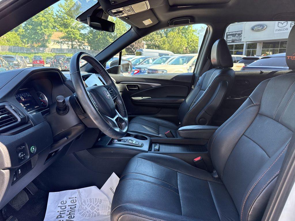 used 2022 Honda Pilot car, priced at $35,999