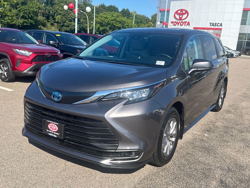 used 2024 Toyota Sienna car, priced at $42,067
