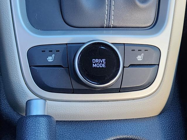 used 2023 Hyundai Venue car, priced at $18,271