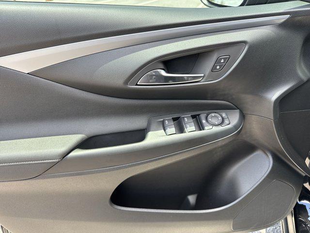 new 2025 Buick Envista car, priced at $23,685