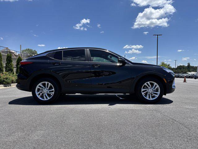 new 2025 Buick Envista car, priced at $23,685
