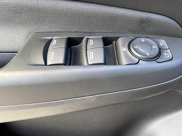 new 2025 Buick Envista car, priced at $23,685