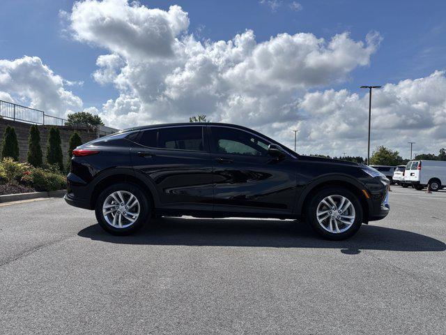 new 2025 Buick Envista car, priced at $23,685