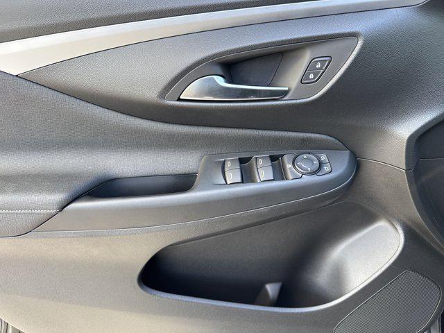 new 2025 Buick Envista car, priced at $23,685