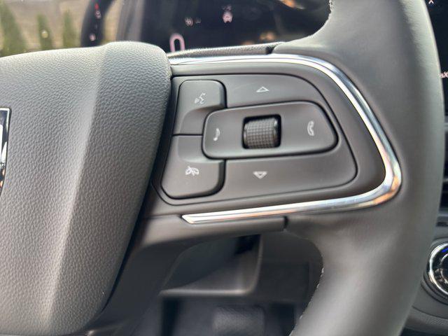 new 2025 Buick Envista car, priced at $23,685