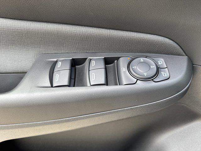 new 2025 Buick Envista car, priced at $23,685