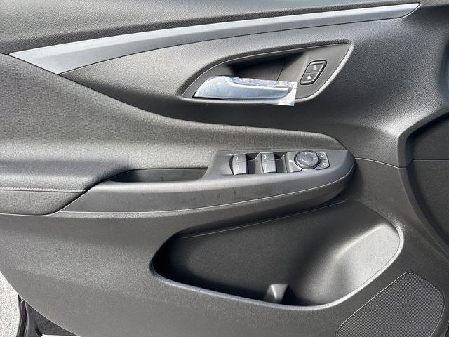 new 2025 Buick Envista car, priced at $26,685