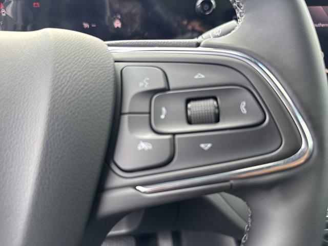 new 2025 Buick Envista car, priced at $23,685