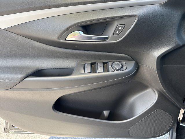 new 2025 Buick Envista car, priced at $26,685