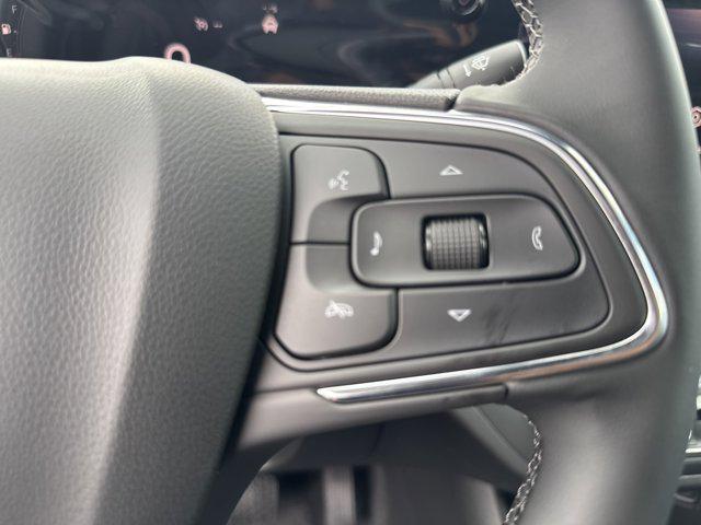 new 2025 Buick Envista car, priced at $23,685