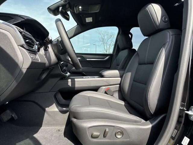 new 2025 GMC Acadia car, priced at $44,925