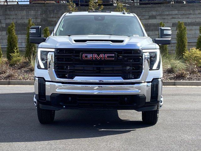 new 2024 GMC Sierra 3500 car, priced at $76,015