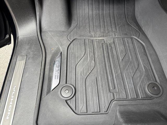 used 2023 GMC Yukon car, priced at $69,998